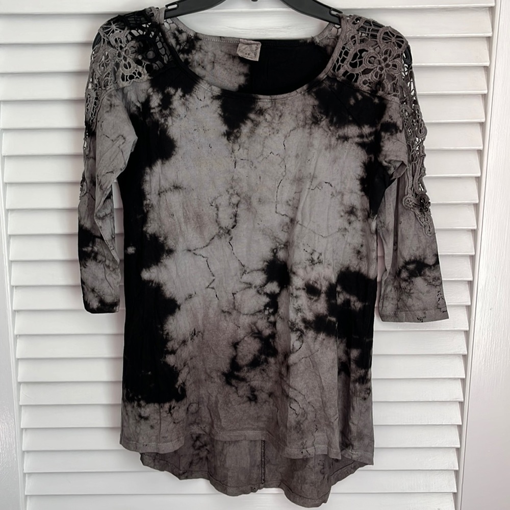 NEW American Age Tie Dye Crochet Shoulder Shirt 3/4 Sleeves 100% cotton